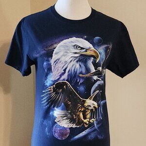 EAGLES T-shirt Size Small Chest: 16.5" Length: 26" Unisex 100% Cotton